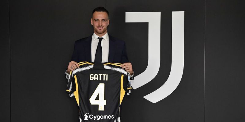 Juventus đã chi ra 15 triệu euro để mua anh vào năm 2021